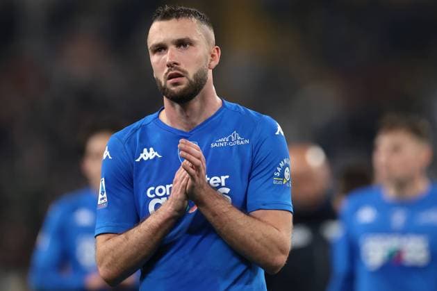 Turin, Italy, 27th January 2024. Sebastian Walukiewicz of Empoli FC applauds the fans following the final whistle of the Serie A match at Allianz Stadium, Turin. Picture credit should read: Jonathan Moscrop Sportimage EDITORIAL USE ONLY. No use with unauthorised audio, video, data, fixture lists, club league logos or live services. Online in-match use limited to 120 images, no video emulation. No use in betting, games or single club league player publications. SPI-2883-0088