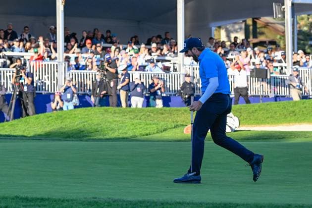 LA JOLLA, CA - JANUARY 27: Matthieu Pavon (FRA) celebrates winning the Farmers Insurance Open at Torrey Pines Golf Course on January 27, 2024, in La Jolla, California. (Photo by Ken Murray Icon Sportswire) GOLF: JAN 27 PGA, Golf Herren Farmers Insurance Open EDITORIAL USE ONLY Icon2401270054