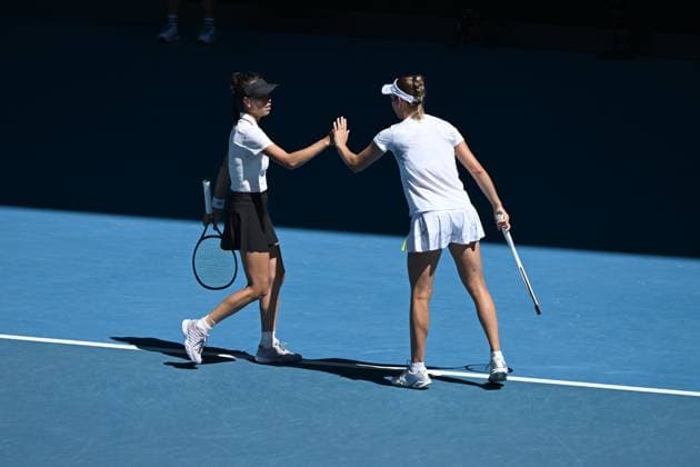 TENNIS AUSTRALIAN OPEN, Su-Wei Hsieh (left) of Chinese Taipei and Elise Mertens (right) of Belgium in action during the Women?s Doubles final against Lyudmyla Kichenok of Ukraine and Jelena Ostapemko of Latvia on Rod Laver Arena on Day 15 of the 2024 Australian Open at Melbourne Park in Melbourne, Thursday, January 25, 2024. ( NO ARCHIVING, EDITORIAL USE ONLY, NO USE IN BOOKS WITHOUT CONSENT MELBOURNE VICTORIA AUSTRALIA  Copyright: xJAMESxROSSx 20240128001894656658