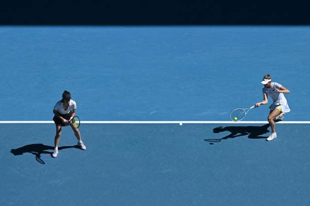 TENNIS AUSTRALIAN OPEN, Su-Wei Hsieh (left) of Chinese Taipei and Elise Mertens (right) of Belgium in action during the Women?s Doubles final against Lyudmyla Kichenok of Ukraine and Jelena Ostapemko of Latvia on Rod Laver Arena on Day 15 of the 2024 Australian Open at Melbourne Park in Melbourne, Thursday, January 25, 2024. ( NO ARCHIVING, EDITORIAL USE ONLY, NO USE IN BOOKS WITHOUT CONSENT MELBOURNE VICTORIA AUSTRALIA  Copyright: xJAMESxROSSx 20240128001894667214