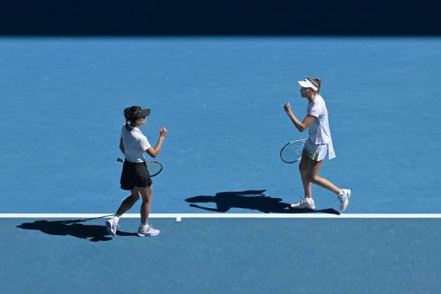 TENNIS AUSTRALIAN OPEN, Su-Wei Hsieh (left) of Chinese Taipei and Elise Mertens (right) of Belgium celebrate a point during the Women?s Doubles final against Lyudmyla Kichenok of Ukraine and Jelena Ostapemko of Latvia on Rod Laver Arena on Day 15 of the 2024 Australian Open at Melbourne Park in Melbourne, Thursday, January 25, 2024. ( NO ARCHIVING, EDITORIAL USE ONLY, NO USE IN BOOKS WITHOUT CONSENT MELBOURNE VICTORIA AUSTRALIA  Copyright: xJAMESxROSSx 20240128001894667266