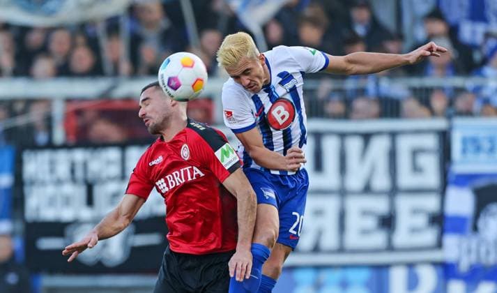 Soccer 2 BL SV Wehen Wiesbaden Hertha BSC Berlin 27 01 24, Ivan Prtajin SVWW , Marc Oliver Kempf Hertha ,