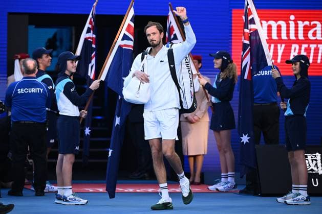 TENNIS AUSTRALIAN OPEN, Daniil Medvedev of Russiawalks on to Centre Court for the Men?s Singles final against Jannik Sinner of Italy on Rod Laver Arena on Day 15 of the 2024 Australian Open at Melbourne Park in Melbourne, Sunday, January 28, 2024. ( NO ARCHIVING, EDITORIAL USE ONLY, NO USE IN BOOKS WITHOUT CONSENT MELBOURNE VICTORIA AUSTRALIA  Copyright: xJOELxCARRETTx 20240128001894701986