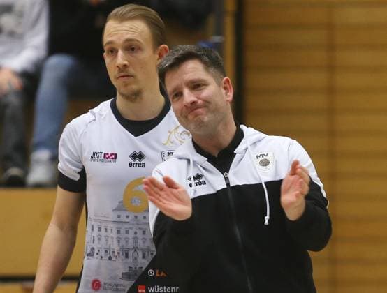 BAU 27 01 2024 Ludwigsburg Volleyball Barock Volleys MTV Ludwigsburg vs GSVE Delitzsch, f l Sander Schaefers, coach Markus Weiß LB