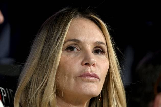 TENNIS AUSTRALIAN OPEN, Elle Macpherson wtahces Daniil Medvedev of Russia in action during the Men?s Singles final against Jannik Sinner of Italy on Rod Laver Arena on Day 15 of the 2024 Australian Open at Melbourne Park in Melbourne, Sunday, January 28, 2024. ( NO ARCHIVING, EDITORIAL USE ONLY, NO USE IN BOOKS WITHOUT CONSENT MELBOURNE VICTORIA AUSTRALIA  Copyright: xJOELxCARRETTx 20240128001894725535