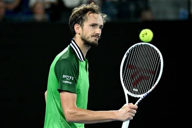 Sport Bilder des Tages TENNIS AUSTRALIAN OPEN, Daniil Medvedev of Russia celebrates taking the 2nd set during the Men?s Singles final against Jannik Sinner of Italy on Rod Laver Arena on Day 15 of the 2024 Australian Open at Melbourne Park in Melbourne, Sunday, January 28, 2024. ( NO ARCHIVING, EDITORIAL USE ONLY, NO USE IN BOOKS WITHOUT CONSENT MELBOURNE VICTORIA AUSTRALIA  Copyright: xJOELxCARRETTx 20240128001894726641