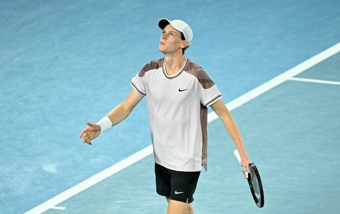 TENNIS AUSTRALIAN OPEN, Jannik Sinner of Italy reacts during the Men?s Singles final against Daniil Medvedev of Russia on Rod Laver Arena on Day 15 of the 2024 Australian Open at Melbourne Park in Melbourne, Sunday, January 28, 2024. ( NO ARCHIVING, EDITORIAL USE ONLY, NO USE IN BOOKS WITHOUT CONSENT MELBOURNE VICTORIA AUSTRALIA  Copyright: xJAMESxROSSx 20240128001894730087