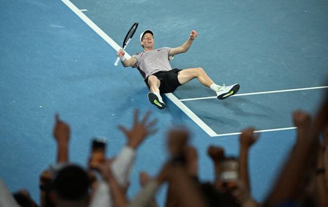 TENNIS AUSTRALIAN OPEN, Jannik Sinner of Italy reacts after winning the Men?s Singles final against Daniil Medvedev of Russia on Rod Laver Arena on Day 15 of the 2024 Australian Open at Melbourne Park in Melbourne, Sunday, January 28, 2024. ( NO ARCHIVING, EDITORIAL USE ONLY, NO USE IN BOOKS WITHOUT CONSENT MELBOURNE VICTORIA AUSTRALIA  Copyright: xJAMESxROSSx 20240128001894769074