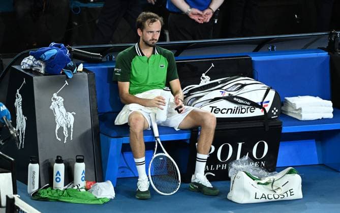TENNIS AUSTRALIAN OPEN, Daniil Medvedev of Russia recovers after losing the Men?s Singles final against Jannik Sinner of Italy on Rod Laver Arena on Day 15 of the 2024 Australian Open at Melbourne Park in Melbourne, Sunday, January 28, 2024. ( NO ARCHIVING, EDITORIAL USE ONLY, NO USE IN BOOKS WITHOUT CONSENT MELBOURNE VICTORIA AUSTRALIA  Copyright: xJAMESxROSSx 20240128001894773572