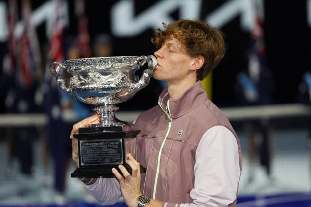 Tennis 2024: Australian Open Day 15 January 28, 2024: 4th seed JANNIK SINNER of Italy poses with the Norman Brookes Challenge Cup after winning the Men s Singles Final match against Danil Medvedev of the Russian Federation on Rod Laver Arena on day 15 of the 2024 Australian Open in Melbourne, Australia. Sydney Low Cal Media(Credit Image: Â Sydney Low Cal Sport Media) California USA EDITORIAL USE ONLY Copyright: xx ZUMA-20240128_faf_c04_011.jpg SydneyxLowx csmphotothree228168