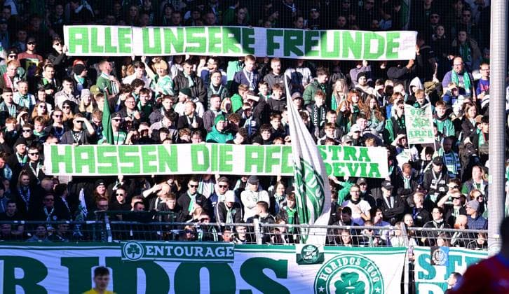 28 01 2024 Soccer Season 2023 2024 2 Soccer Bundesliga 19 Matchday SpVgg Greuther Fürth Kleeblatt KSV Holstein Kiel Störche Sportfoto Zink xwoxzix DFL regulations prohibit any use of photographs as image sequences and or quasi video only for editorial use Banner Banner Kleeblattfans