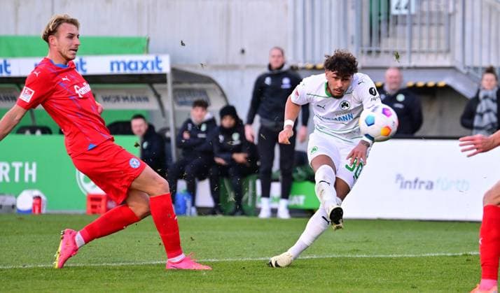 28 01 2024 Soccer Season 2023 2024 2 Soccer Bundesliga 19 Matchday SpVgg Greuther Fürth Kleeblatt KSV Holstein Kiel Störche Sportfoto Zink xwoxzix DFL regulations prohibit any use of photographs as image sequences and or quasi video only for editorial use Armindo Sieb 30, SpVgg Greuther Fürth erzielt Treffer Tor Torschuß zum 1 0