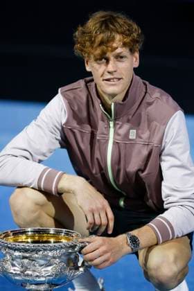 L R Jannik Sinner ITA with the trophy, trophyTrophy, award ceremony, presentation, Australian Open 2024, Melbourne Park, Melbourne, Victoria, Australia Copyright: xJuergenxHasenkopfx