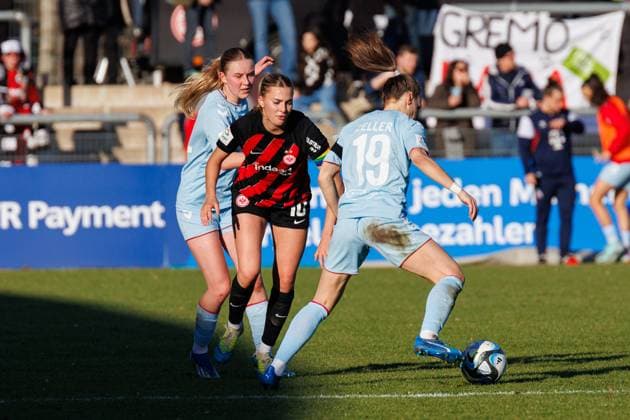 GPFBL Eintracht Frankfurt 1 FC Köln, 11 Matchday, 28 01 2024, Frankfurt Laura Freigang Eintracht Frankfurt 10 Dóra Zeller 1 FC Köln 19 Match from matchday 11 of the Google Pixel Womens Bundesliga between Eintracht Frankfurt and 1 FC Köln at Stadion am Brentanobad in Frankfurt on 28 01 2024 Copyright: xBEAUTIFULxSPORTS Hahnex