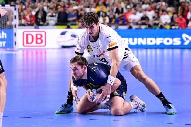 Julian Koester Germany and Albin Lagergren Sweden, 23 , Sweden vs. Germany, match 3rd place, European Championship, international match, handball, 28 01 2024 Cologne North Rhine-Westphalia Germany Copyright: xkolbert-press MarcxNiemeyerx