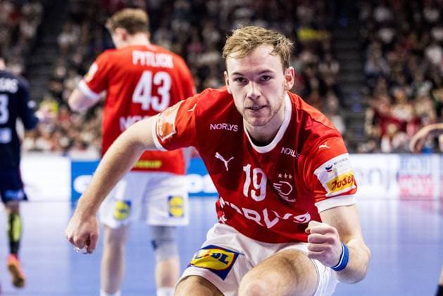 MENS EHF EURO 2024 Final France Denmark 28 01 2024 Mathias Gidsel Denmark, 19 cheers MENS EHF EURO 2024 Final Match for Gold France Denmark LANXESS arena, Cologne on 28 01 2024 Copyright: xBEAUTIFULxSPORTS Wunderlx
