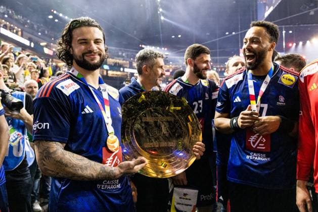 MENS EHF EURO 2024 Final France Denmark 28 01 2024 Elohim Prandi France, 8 with bowl MENS EHF EURO 2024 Final Match for Gold France Denmark LANXESS arena, Cologne on 28 01 2024 Copyright: xBEAUTIFULxSPORTS Wunderlx