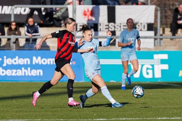 GPFBL Eintracht Frankfurt 1 FC Köln, 11 Matchday, 28 01 2024, Frankfurt Alena Bienz 1 FC Köln 11 is followed by Verena Hanshaw Eintracht Frankfurt 18 Matchday 11 of the Google Pixel Womens Bundesliga between Eintracht Frankfurt and 1 FC Köln at Stadion am Brentanobad in Frankfurt on 28 01 2024 Copyright: xBEAUTIFULxSPORTS Hahnex
