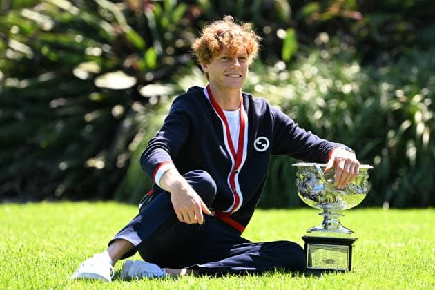TENNIS AO WINNER PORTRAIT, Jannik Sinner of Italy poses for a photograph with the Norman Brookes Challenge Cup following his win over Daniil Medvedev of Russia in the Men?s Singles Final at the 2024 Australian Open tennis tournament in Melbourne, Monday, January 29, 2024. ( NO ARCHIVING, EDITORIAL USE ONLY, NO USE IN BOOKS WITHOUT CONSENT MELBOURNE VICTORIA AUSTRALIA  Copyright: xJAMESxROSSx 20240129001895053903
