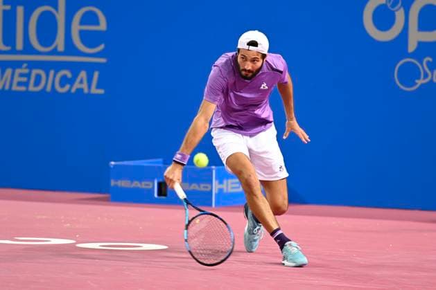 MONTPELLIER, FRANCE - JANUARY 29 : Titouan DROGUET (FRA) during the qualifiers of the ATP, Tennis Herren 250 Open Sud de France tournament in Montpellier, France on January 29th, 2024. TENNIS : Open Sud de France ATP 250 - 29 01 2024 ValentinaClaret Panoramic 