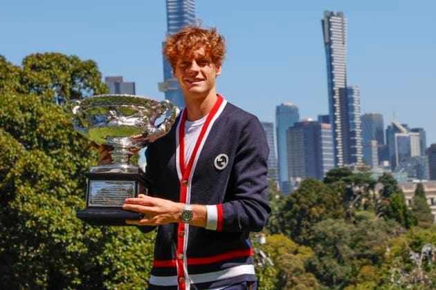 29th January 2024: Melbourne, Australia: Jannik Sinner of Italy poses with the Norman Brookes Challenge Cup after winning the 2024 Australian Mens Open Final, in the Royal Botanic Gardens on January 29, 2024 in Melbourne, Australia  ActionPlus12603363 Nafoto