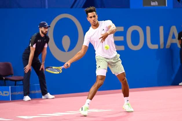 MONTPELLIER, FRANCE - JANUARY 29 : Michael MMOH (USA) during the 1st round of the ATP, Tennis Herren 250 Open Sud de France tournament in Montpellier, France on January 29th, 2024. TENNIS : Open Sud de France ATP 250 - 29 01 2024 ValentinaClaret Panoramic 