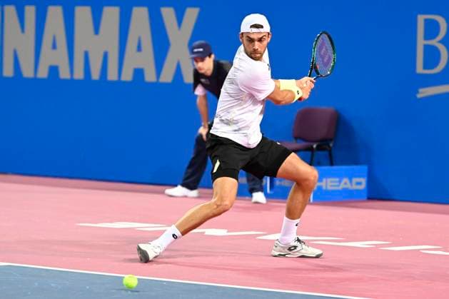 MONTPELLIER, FRANCE - JANUARY 29 : Benjamin BONZI (FRA) during the 1st round of the ATP, Tennis Herren 250 Open Sud de France tournament in Montpellier, France on January 29th, 2024. TENNIS : Open Sud de France ATP 250 - 29 01 2024 ValentinaClaret Panoramic 
