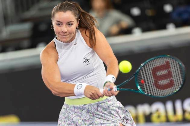 TENNIS - WTA, Tennis Damen Upper Austria Ladies Linz LINZ,AUSTRIA,30.JAN.24 - TENNIS - WTA Tour, Upper Austria Ladies Linz. Image shows Jodie Burrage (GBR).  GEPAxpictures xGintarexKarpaviciute