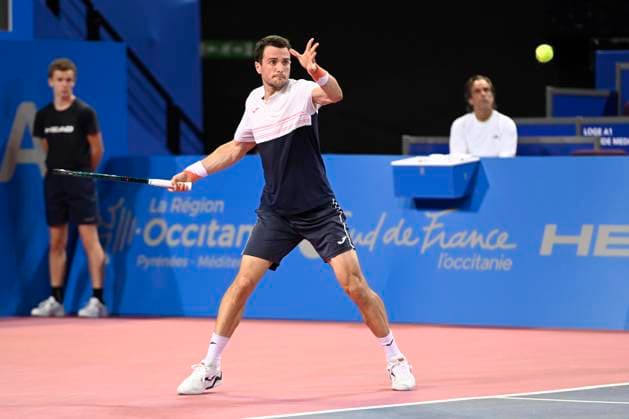 MONTPELLIER, FRANCE - JANUARY 29 : Jaume MUNAR (ESP) vs. Pedro MARTINEZ (ESP) during the 1st round of the ATP, Tennis Herren 250 Open Sud de France tournament against Benoit PAIRE (FRA) in Montpellier, France on January 29th, 2024 TENNIS : Open Sud de France ATP 250 - 29 01 2024 ValentinaClaret Panoramic 