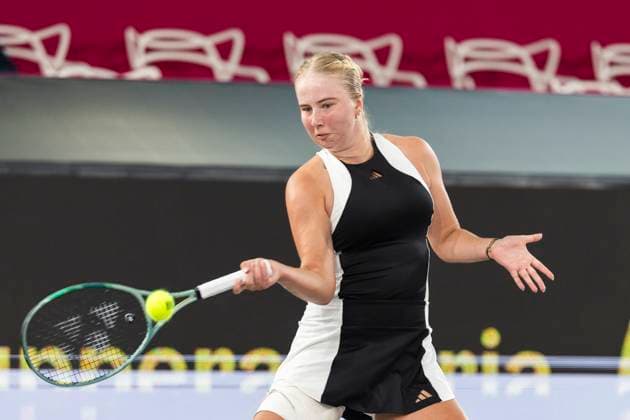 TENNIS - WTA, Tennis Damen Upper Austria Ladies Linz LINZ,AUSTRIA,30.JAN.24 - TENNIS - WTA Tour, Upper Austria Ladies Linz. Image shows Clara Tauson (DEN).  GEPAxpictures xGintarexKarpaviciute