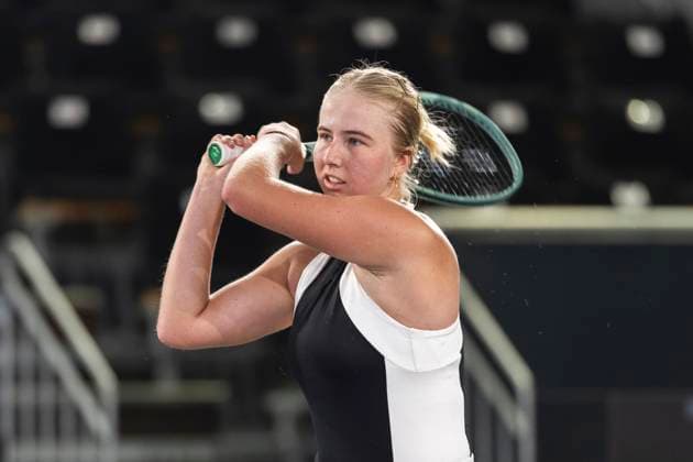 TENNIS - WTA, Tennis Damen Upper Austria Ladies Linz LINZ,AUSTRIA,30.JAN.24 - TENNIS - WTA Tour, Upper Austria Ladies Linz. Image shows Clara Tauson (DEN).  GEPAxpictures xGintarexKarpaviciute
