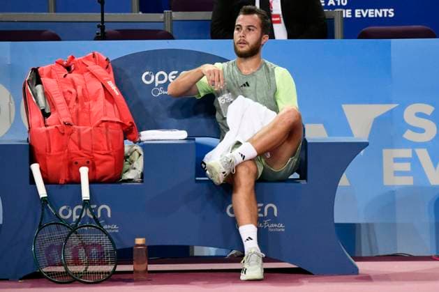 MONTPELLIER, FRANCE - JANUARY 30 : Hugo GASTON (FRA) during the 1st round of the ATP, Tennis Herren 250 Open Sud de France tournament against Denis SHAPOVALOV (CAN) in Montpellier, France on January 30th, 2024. TENNIS : Open Sud de France ATP 250 - 30 01 2024 ValentinaClaret Panoramic 