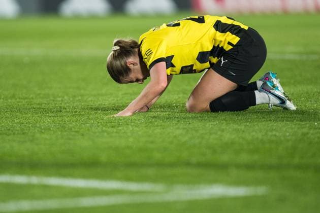 240130 Anna Anvegard of Häcken in pain during the UEFA Women s Champions League football match between Real Madrid and Häcken on January 30, 2024 in Madrid Photo Mathias Bergeld BILDBYRAN code MB MB0845 fotboll soccer fotball champions league real madrid häcken dam bbeng women kvinner skada  Copyright: MATHIASxBERGELD BB240130MB030