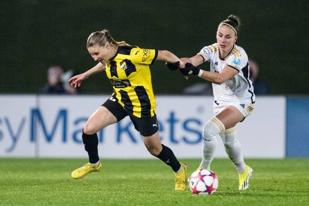 240130 Katariina Kosola of Häcken and Athenea of Real Madrid during the UEFA Women s Champions League soccer match between Real Madrid and Häcken on January 30, 2024 in Madrid Photo Mathias Bergeld BILDBYRAN code MB MB0845 fotboll soccer fotball champions league real madrid häcken dam bbeng women kvinner  Copyright: MATHIASxBERGELD BB240130MB042