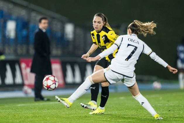 240130 Elin Rubensson of Häcken and Olga of Real Madrid during the UEFA Women s Champions League football match between Real Madrid and Häcken on January 30, 2024 in Madrid Photo Mathias Bergeld BILDBYRAN code MB MB0845 fotboll football soccer fotball champions league real madrid häcken dam bbeng women kvinner  Copyright: MATHIASxBERGELD BB240130MB051