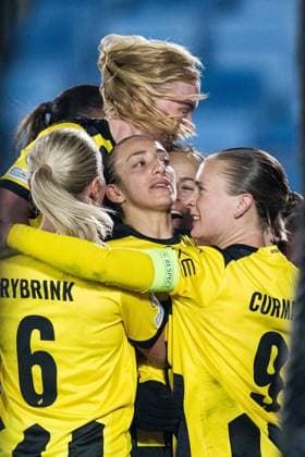 240130 Josefine Rybrink, Johanna Fossdalsa Sorensen, Rusul Rosa Kafaji and Filippa Curmark of Häcken celebrate after 0 1 during the UEFA Women s Champions League football match between Real Madrid and Häcken on January 30, 2024 in Madrid Photo Mathias Bergeld BILDBYRAN code MB MB0845 fotboll football soccer fotball champions league real madrid häcken dam bbeng women kvinner jubel  Copyright: MATHIASxBERGELD BB240130MB058