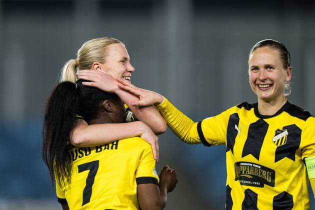 240130 Monica Jusu Bah, Josefine Rybrink and Filippa Curmark of Häcken celebrate after the UEFA Women s Champions League football match between Real Madrid and Häcken on January 30, 2024 in Madrid Photo Mathias Bergeld BILDBYRAN kod MB MB0845 fotboll football soccer fotball champions league real madrid häcken dam bbeng women kvinner jubel  Copyright: MATHIASxBERGELD BB240130MB063