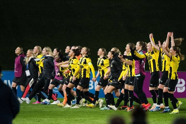 240130 Players of Häcken celebrate after the UEFA Women s Champions League football match between Real Madrid and Häcken on January 30, 2024 in Madrid Photo Mathias Bergeld BILDBYRAN code MB MB0845 fotboll football soccer fotball champions league real madrid häcken dam bbeng women kvinner jubel  Copyright: MATHIASxBERGELD BB240130MB067