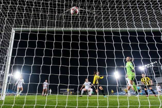 240130 Rusul Rosa Kafaji of Häcken scores 0 1 behind goalkeeper Mylene Chavas of Real Madrid during the UEFA Women s Champions League football match between Real Madrid and Häcken on January 30, 2024 in Madrid Photo Mathias Bergeld BILDBYRAN code MB MB0845 fotboll football soccer fotball champions league real madrid häcken dam bbeng women kvinner jubel depp  Copyright: MATHIASxBERGELD BB240130MB080