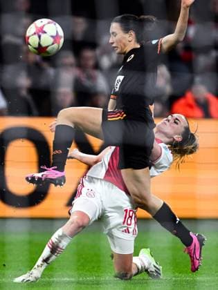 AMSTERDAM - (l-r) Lucia Di Guglielmo of AS Roma, Milicia Keijzer of Ajax during the UEFA women s Champions League group C match between Ajax Amsterdam and AS Roma at the Johan Cruijff ArenA on January 30, 2024 in Amsterdam, Netherlands. ANP UEFA Women s Champions League 2023 24 2023 2024 xVIxANPxSportx xxANPxIVx 489844027 originalFilename: 489844027.jpg