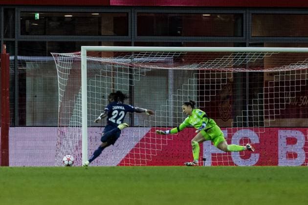 UEFA Womens Champions League FC Bayern Munich Paris Saint Germain 30 01 2024 Goal for 1 1 by Tabitha Chawinga Paris Saint Germain, 22 UEFA Womens Champions League FC Bayern Munich Paris Saint Germain, Munich, FC Bayern Campus on 30 01 2024 Copyright: xBEAUTIFULxSPORTS Wunderlx