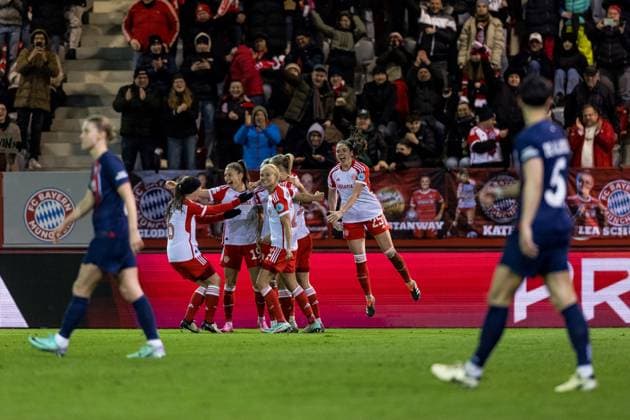 UEFA Womens Champions League FC Bayern Munich Paris Saint Germain 30 01 2024 Cheers for 2 1 by Sydney Lohmann FC Bayern Munich, 12 UEFA Womens Champions League FC Bayern Munich Paris Saint Germain, Munich, FC Bayern Campus on 30 01 2024 Copyright: xBEAUTIFULxSPORTS Wunderlx