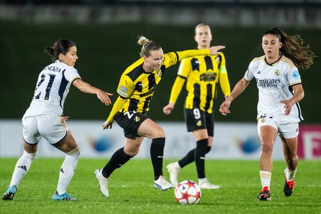 240130 Zornoza of Real Madrid and Marika Bergman Lundin of Häcken during the UEFA Women s Champions League football match between Real Madrid and Häcken on January 30, 2024 in Madrid Photo Mathias Bergeld BILDBYRAN code MB MB0845 fotboll football soccer fotball champions league real madrid häcken dam bbeng women kvinner  Copyright: MATHIASxBERGELD BB240130MB098