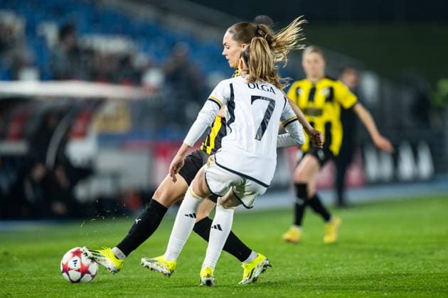 240130 Elin Rubensson of Häcken and Olga of Real Madrid during the UEFA Women s Champions League football match between Real Madrid and Häcken on January 30, 2024 in Madrid Photo Mathias Bergeld BILDBYRAN code MB MB0845 fotboll football soccer fotball champions league real madrid häcken dam bbeng women kvinner  Copyright: MATHIASxBERGELD BB240130MB105