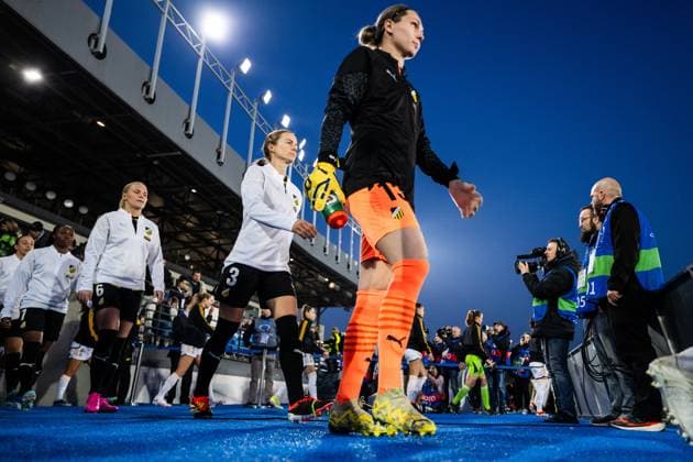 240130 Aivi Luik of Häcken enters the pitch ahead of the UEFA Women s Champions League football match between Real Madrid and Häcken on January 30, 2024 in Madrid Photo Mathias Bergeld BILDBYRAN code MB MB0845 fotboll football soccer fotball champions league real madrid häcken dam bbeng women kvinner  Copyright: MATHIASxBERGELD BB240130MB125