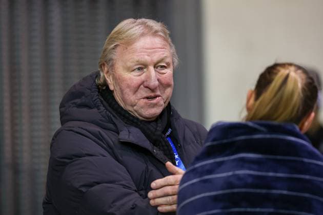 Horst Hrubesch national coach after the match troestet Klara Buehl FC Bayern Muenchen, 17 FC Bayern Muenchen vs Paris St Germain, Football UEFA Women s Champions League, Group Round 6 Matchday, Season 23 24, 30 01 2024 FC Bayern Muenchen vs Paris St Germain, Football UEFA Women s Champions League, Group Round 6 Matchday, Season 23 24, 30 01 2024 Muenchen Copyright: xEibner-Pressefoto JennixMaulx EP_JML