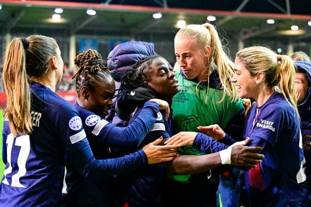 Paris Saint Germain players with goal celebration, celebrate the goal, goal, celebration, celebration, celebration of the goal to 1 1 by Tabitha Chawinga PSG, 22 3 v li , optimistic, action, action, 30 01 2024, Munich Germany , Football, UEFA Womens Champions League, Group C, FC Bayern Munich Paris Saint Germain xslx