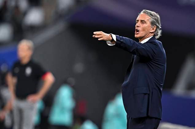 Saudi Arabia v South Korea: Round Of 16 - AFC Asian Cup Head Coach Roberto Mancini of Saudi Arabia is reacting during the AFC Asian Cup 2023 round of 16 match between Saudi Arabia and South Korea at Education City Stadium in Al Rayyan, Qatar, on January 30, 2023. DOHA Qatar  Copyright: xNoushadxThekkayilx originalFilename:varittyakkal-saudiara240131_nptyd.jpg