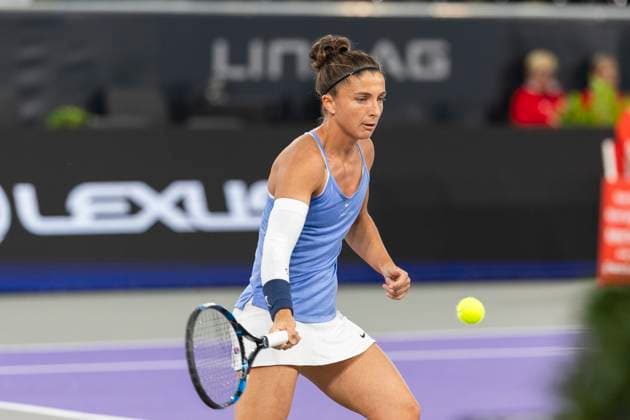 TENNIS - WTA, Tennis Damen Upper Austria Ladies Linz LINZ,AUSTRIA,31.JAN.24 - TENNIS - WTA Tour, Upper Austria Ladies Linz, female conference. Image shows Sara Errani (ITA).  GEPAxpictures xGintarexKarpaviciute