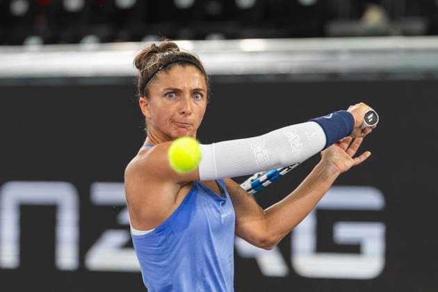 Sport Bilder des Tages TENNIS - WTA, Tennis Damen Upper Austria Ladies Linz LINZ,AUSTRIA,31.JAN.24 - TENNIS - WTA Tour, Upper Austria Ladies Linz, female conference. Image shows Sara Errani (ITA).  GEPAxpictures xGintarexKarpaviciute